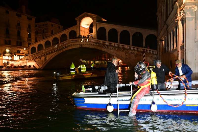 The latest clean-up operation took place near the famous Rialto bridge