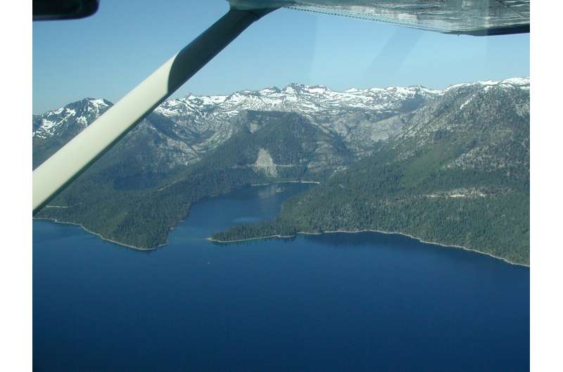 Underwater surveys in Emerald Bay reveal the nature and activity of Lake Tahoe faults