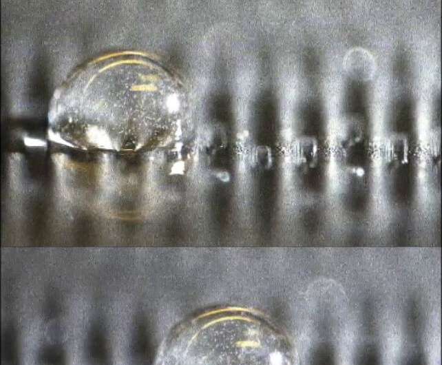 Using waves to move droplets