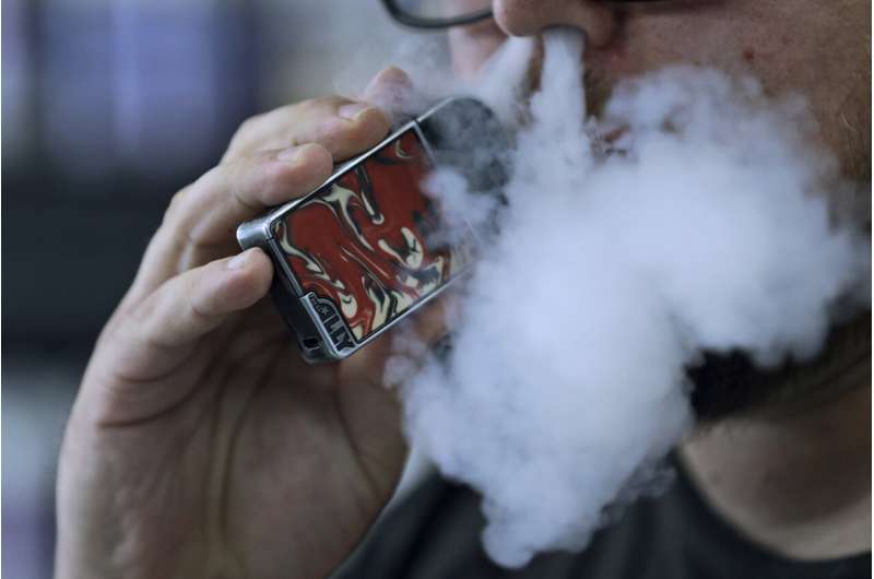 Vaping illnesses in US still rising, though at slower pace