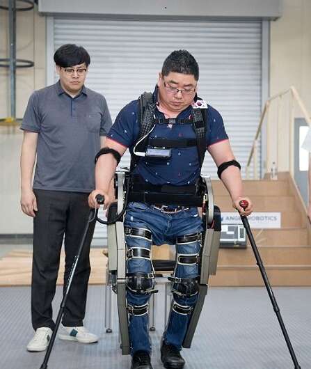 Wearable robot 'WalkON Suit' off to Cybathlon 2020