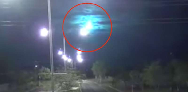 What caused the fireballs that lit up the sky over Australia?