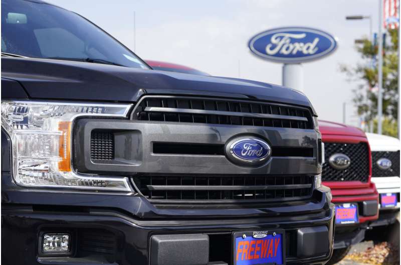 Ford adding 350 jobs at 2 plants to make electric vehicles