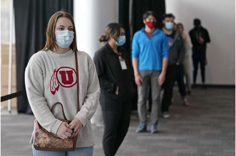 Heading home for the holiday? Get a virus test, colleges say