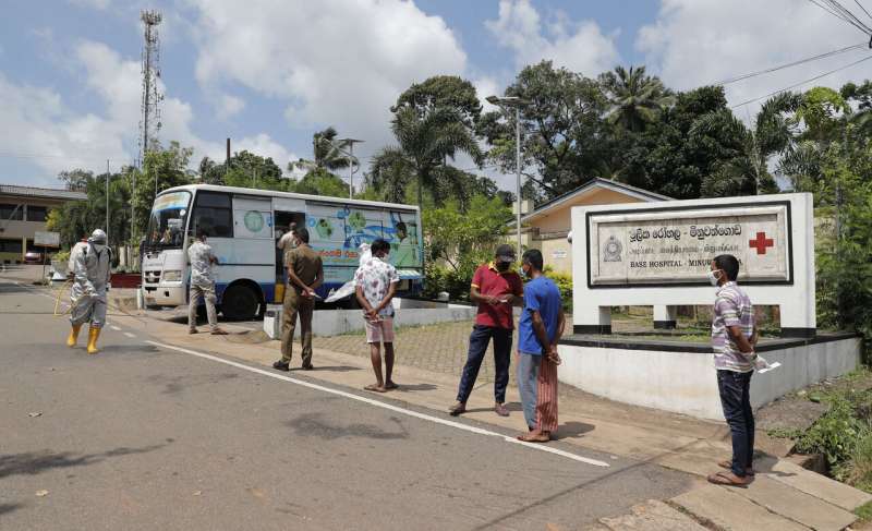 Sri Lanka widens curfew, bans gatherings as virus surges
