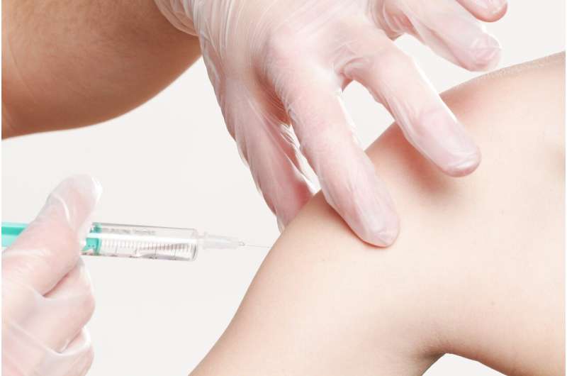 Hope and frustration as US steps up pharmacy vaccinations thumbnail