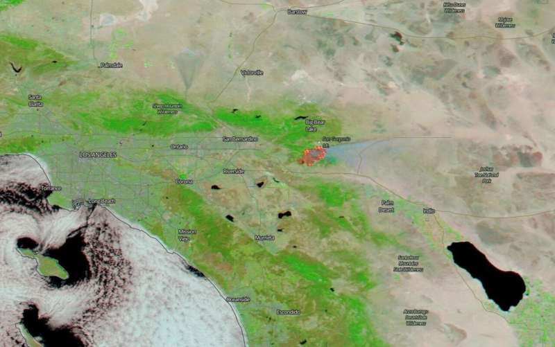 NASA satellites show two views of California's Apple Fire