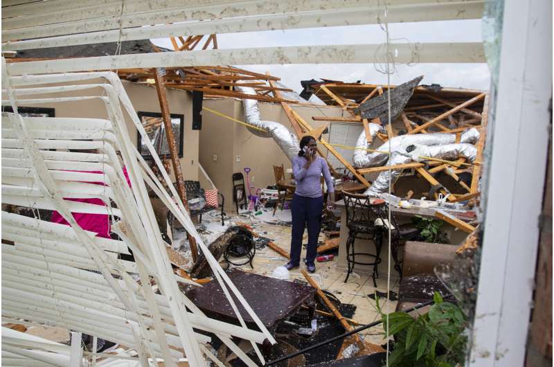 Easter storms sweep South, killing at least 20 people