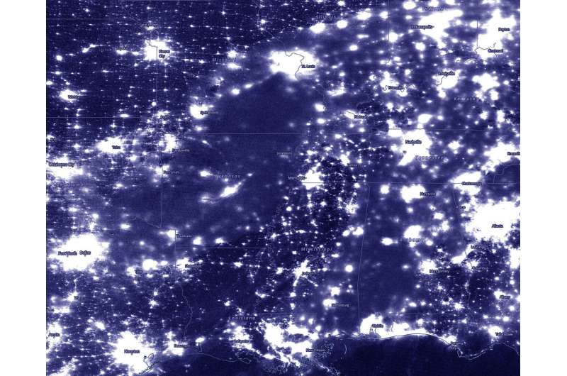 NASA-NOAA satellite nighttime imagery tracks Tropical Depression Laura over US