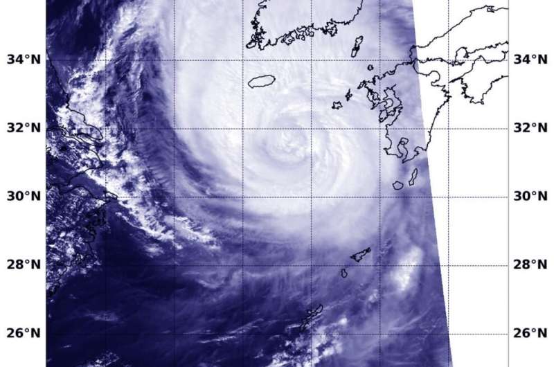 NASA-NOAA satellite tracking Typhoon Maysak's approach to landfall