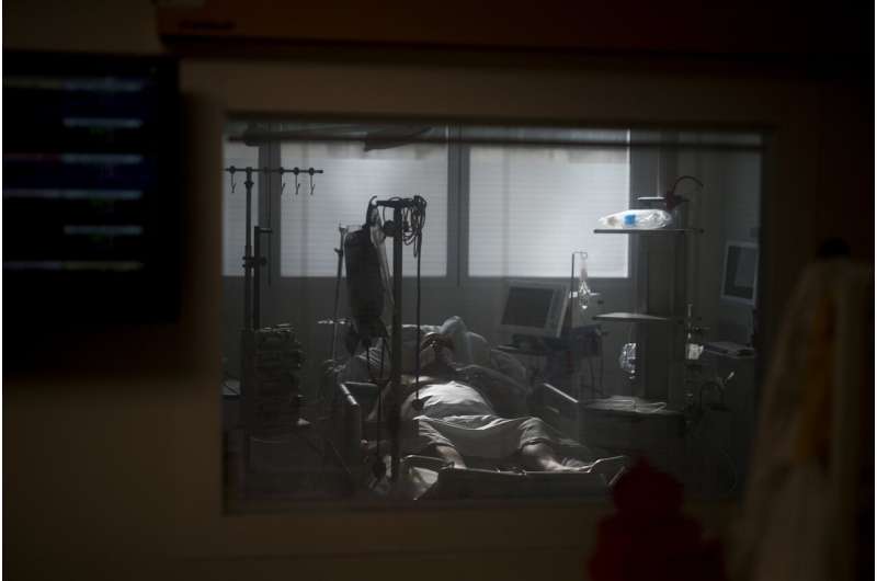 24 hours in the ICU: Fighting for an open bed in coronavirus