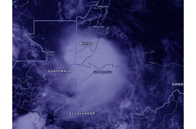 NASA-NOAA satellite catches Hurricane Nana making landfall under cover of night