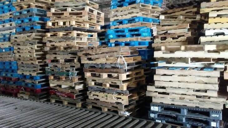 All things considered, wooden pallets are more eco-friendly than plastic pallets
