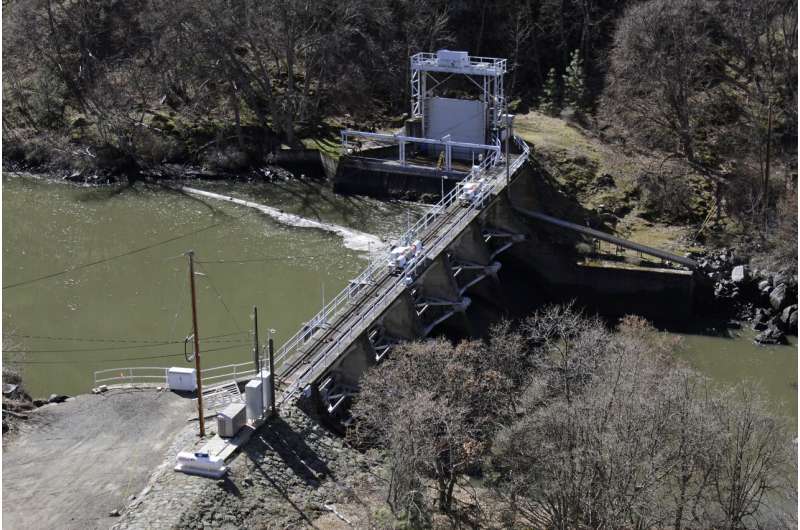 Historic deal revives plan for largest US dam demolition