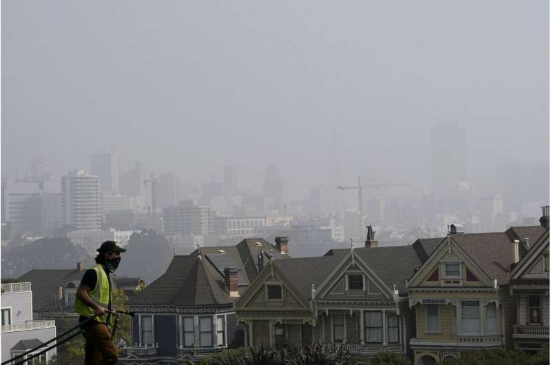 Seeping under doors, bad air from West's fires won't ease up