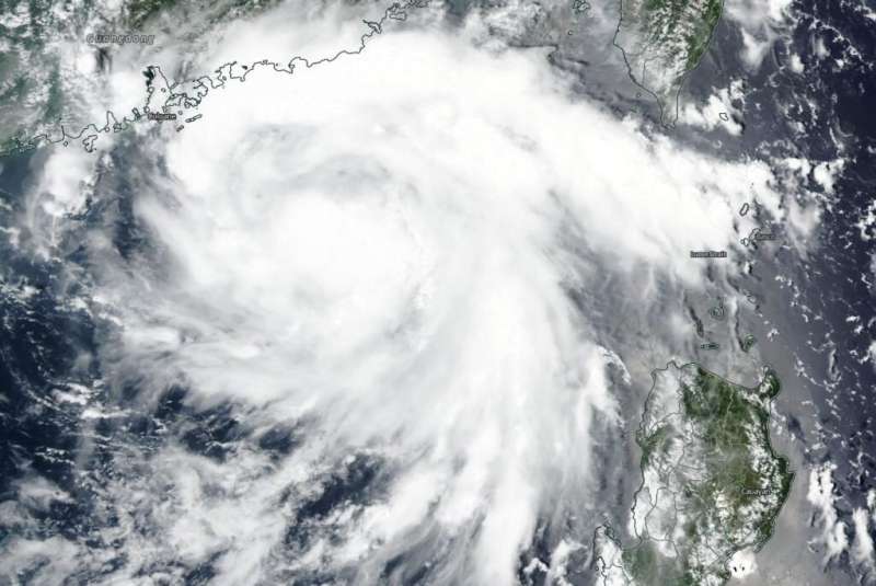 NASA-NOAA's Suomi NPP satellite snaps Tropical Storm Higos' landfall