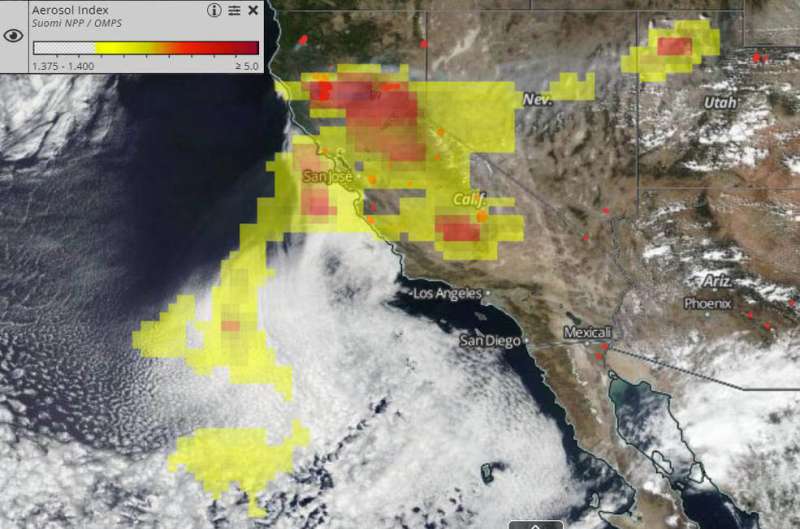 NOAA/NASA's Suomi NPP satellite shows two views of California's smoky skies