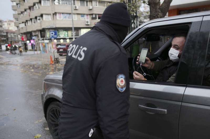 Turkey announces 4-day curfew over New Year's to fight virus