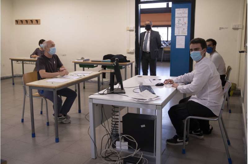 New Beijing outbreak raises virus fears for rest of world