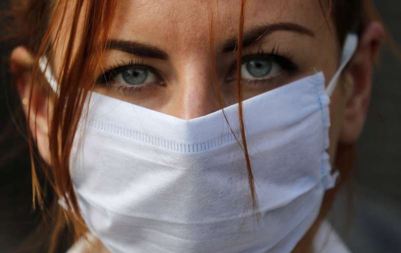 Europe's south strains under pandemic; 10,000 die globally
