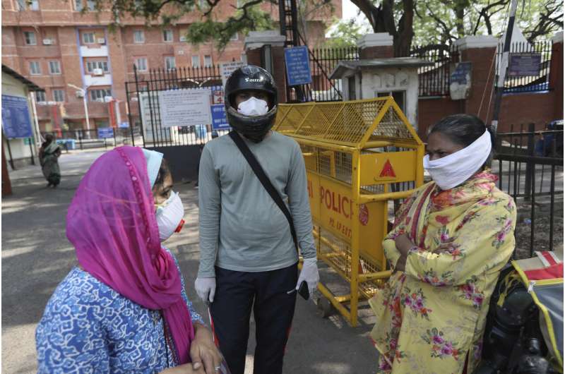 'Ticking time bomb:' Lack of beds slows Delhi's virus fight