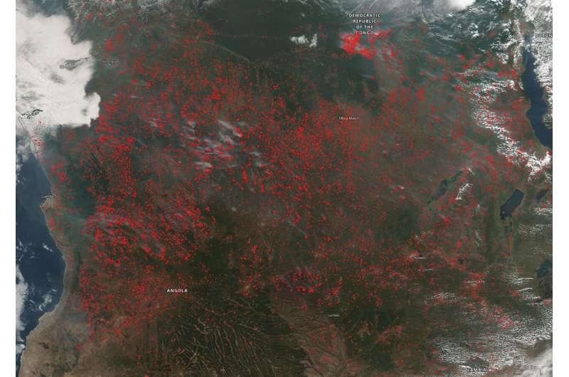 Agricultural fires in central Africa light up in Suomi NPP satellite image