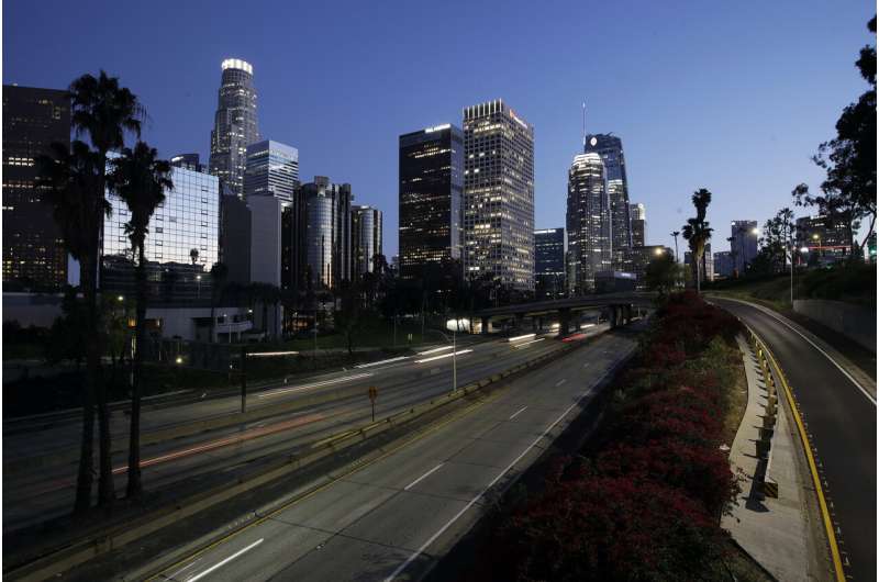 Los Angeles mayor tells 4 million to wear masks