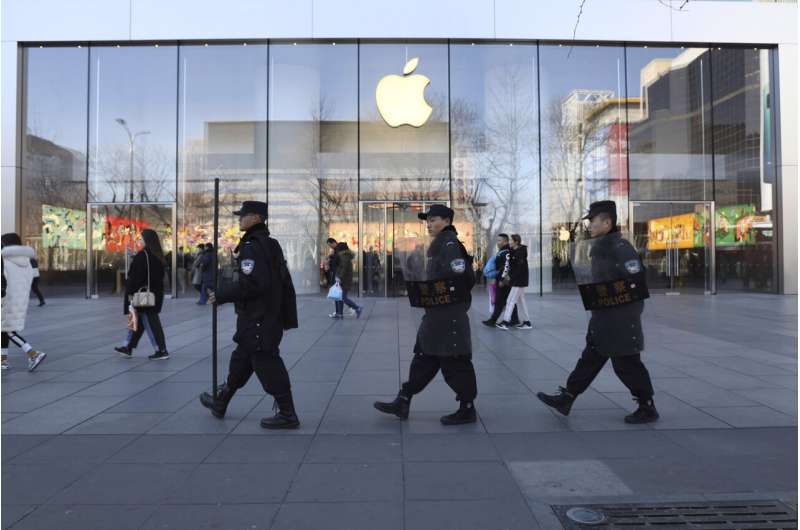 Apple temporarily closes stores in China amid virus outbreak