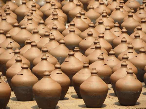 Can individual differences be detected in same-shaped pottery vessels by unknown craftsmen?