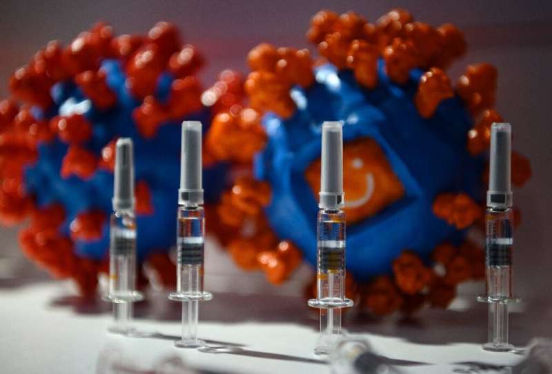 中国制造商一直看好发展前景，科兴生物科技(Sinovac Biotech)和国药控股(Sinopharm)甚至推出了自己的疫苗