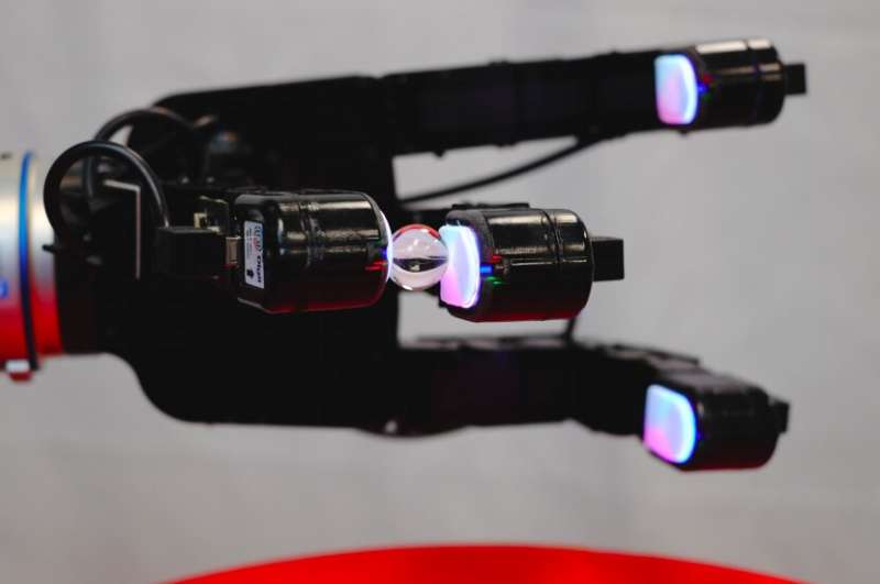 DIGIT: A high-resolution tactile sensor to enhance robot in-hand manipulation skills