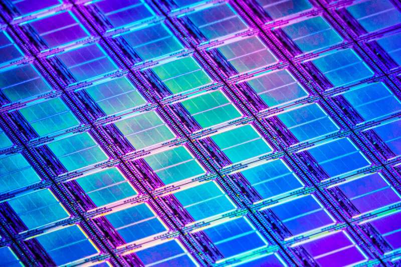 Discovery suggests new promise for nonsilicon computer transistors