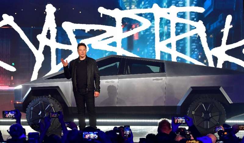 Even the crack in the supposedly indestructible windows of the all-electrick Cybertruck didn't rattle Tesla CEO Elon Musk