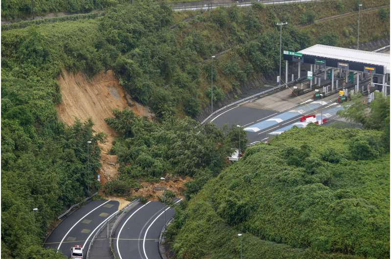 Heavy rain hits scenic central Japan, more damage in south