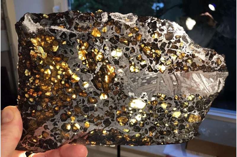 How stony-iron meteorites form