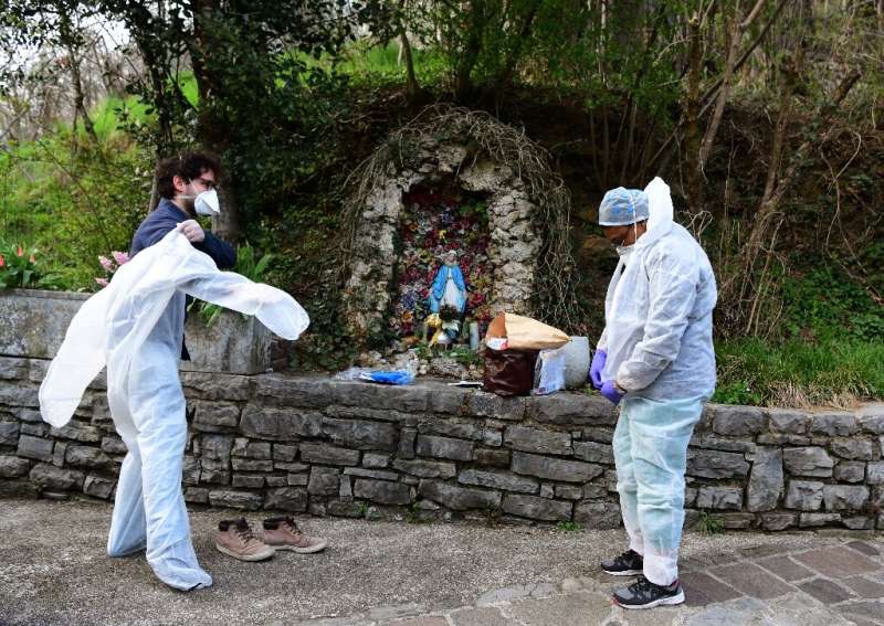 Italy recorded almost 1,000 deaths from the virus on Friday, the worst one-day toll anywhere around the world since the pandemic