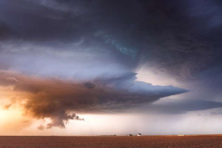 Knowledge of severe storm patterns may improve tornado warnings