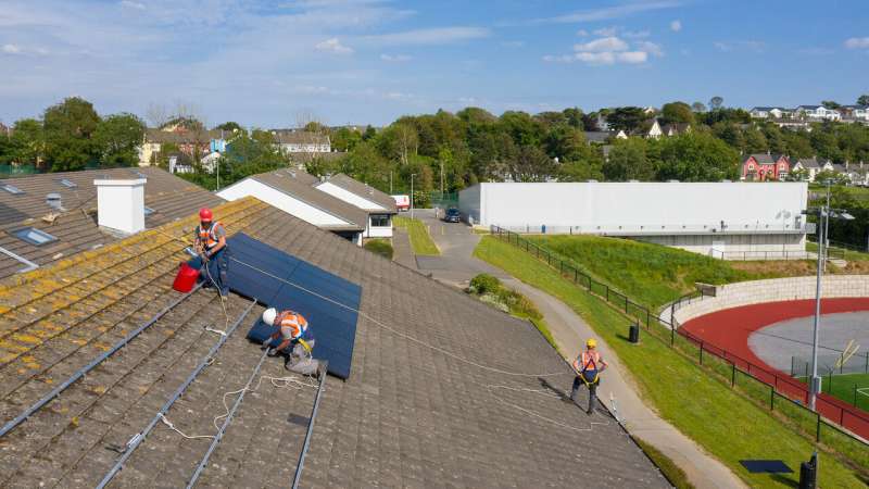 Microsoft demonstrates how to increase green energy one rooftop at a time