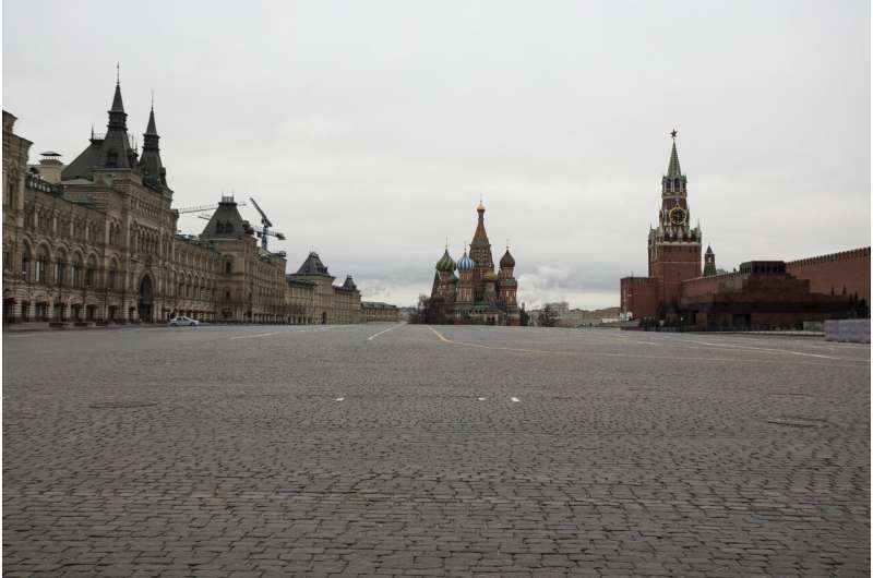 Moscow goes into lockdown, rest of Russia braces for same