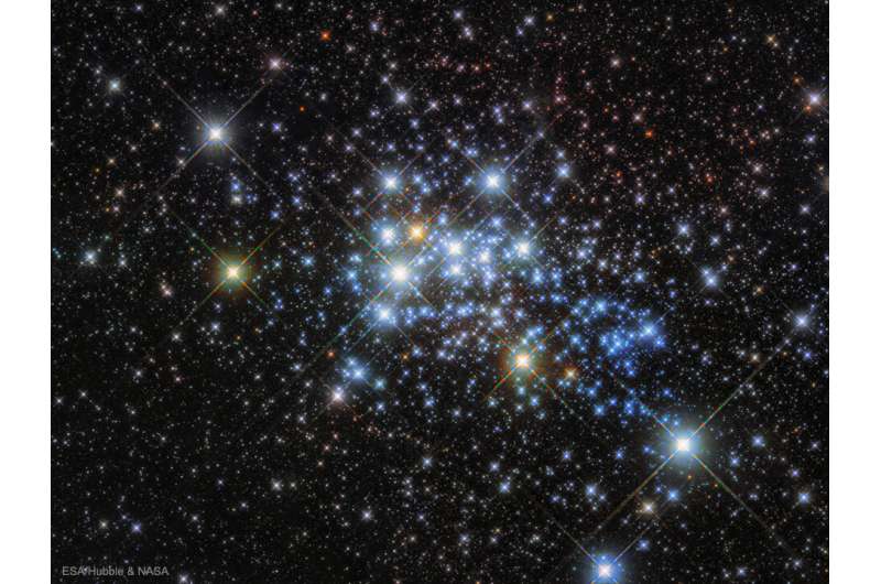 Most isolated massive stars are kicked out of their clusters