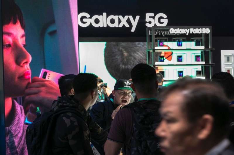 Samsung is pinning its hopes on increasing availabilty of 5G telecom services driving sales of its handsets