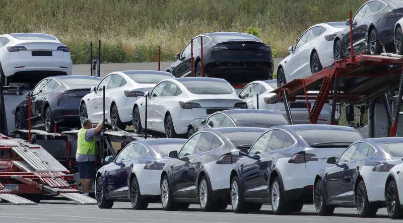 Tesla 2Q deliveries rise over 1Q despite factory shutdown