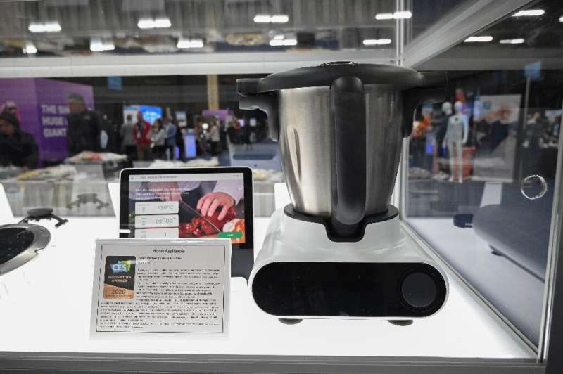 Il sistema CookingPal Julia Smart Kitchen Hub viene visualizzato durante l'evento CES Unveiled al Consumer Electronics Show 2020