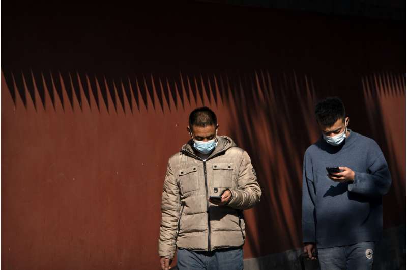 China steps up online controls with new rule for bloggers