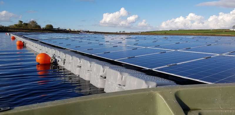 Floating solar farms could cool down lakes threatened by climate change