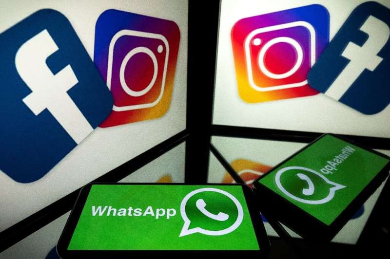 US social site WhatsApp, Instagram and Facebook Messenger all went down on Friday