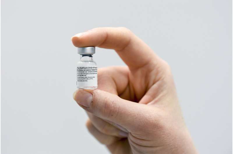 Dutch begin COVID-19 vaccinations; last EU nation to do so