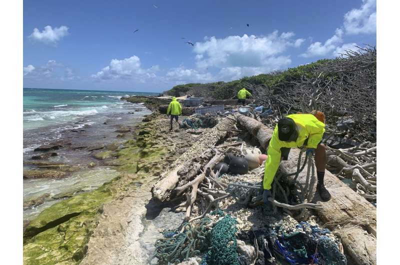 Expedition hauls tons of plastic out of remote Hawaii atolls