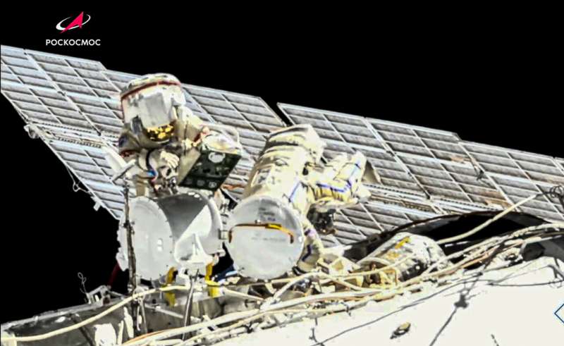 2 Russian crew do spacewalk at International Space Station