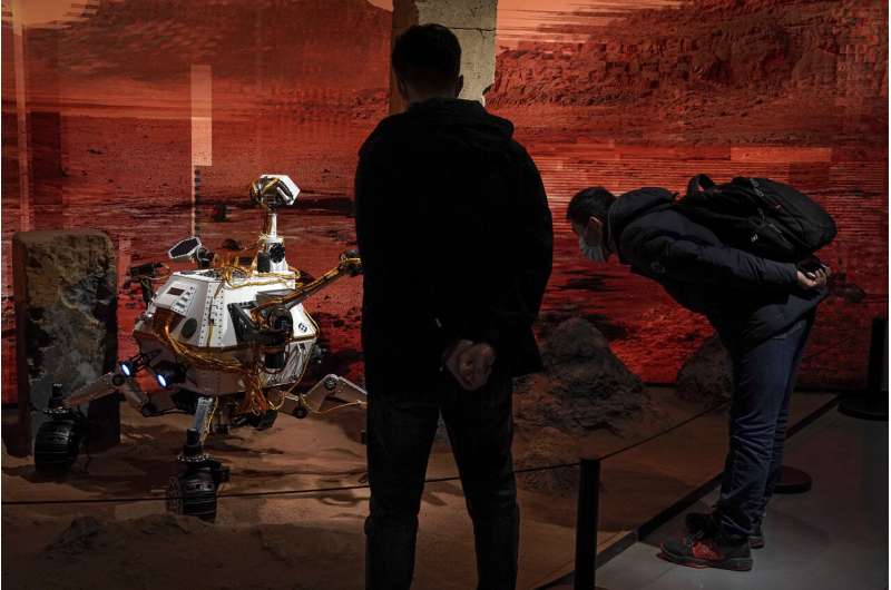 China's Mars craft enters parking orbit before landing rover